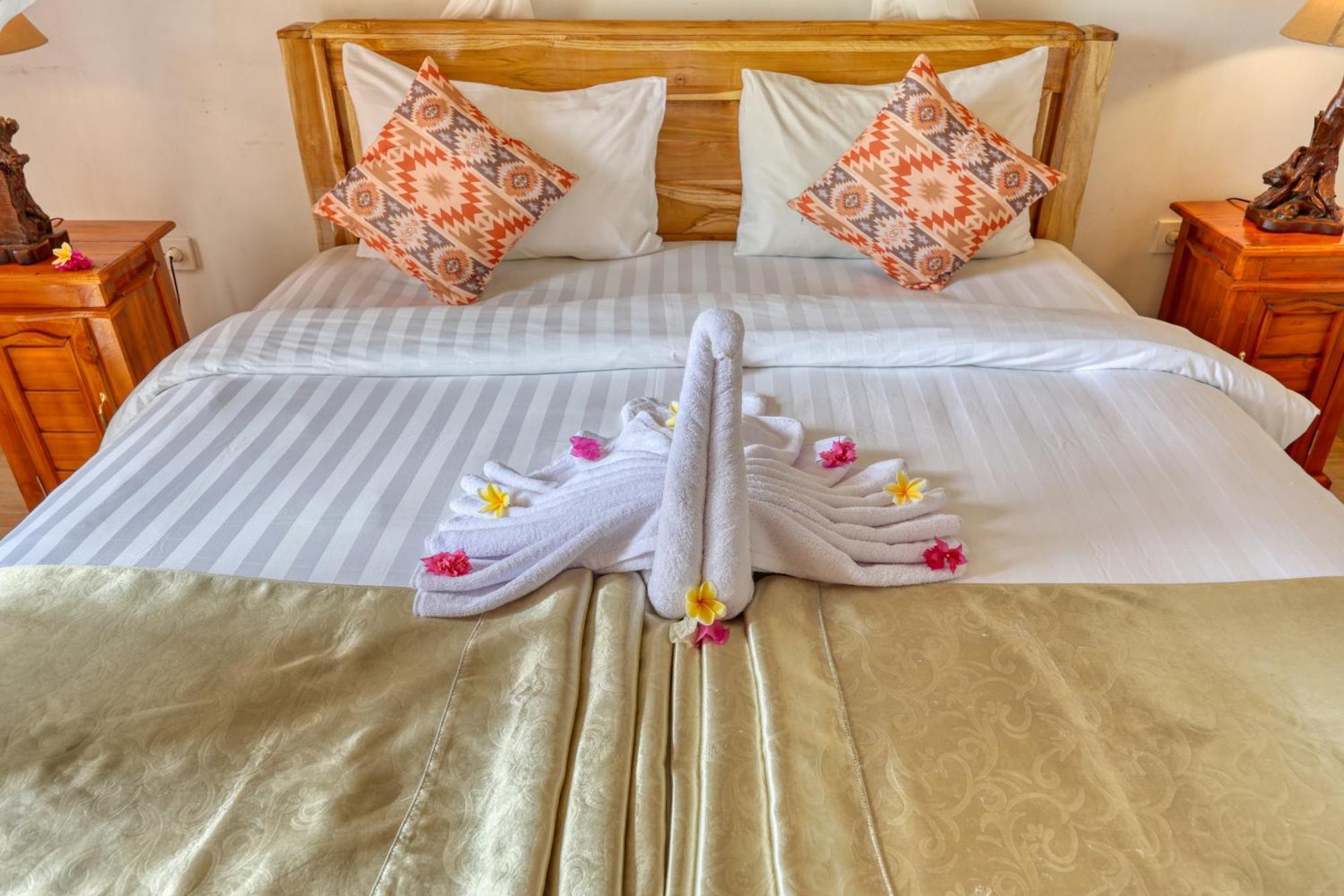 Bagia Bungalows Batumadeg Phòng bức ảnh