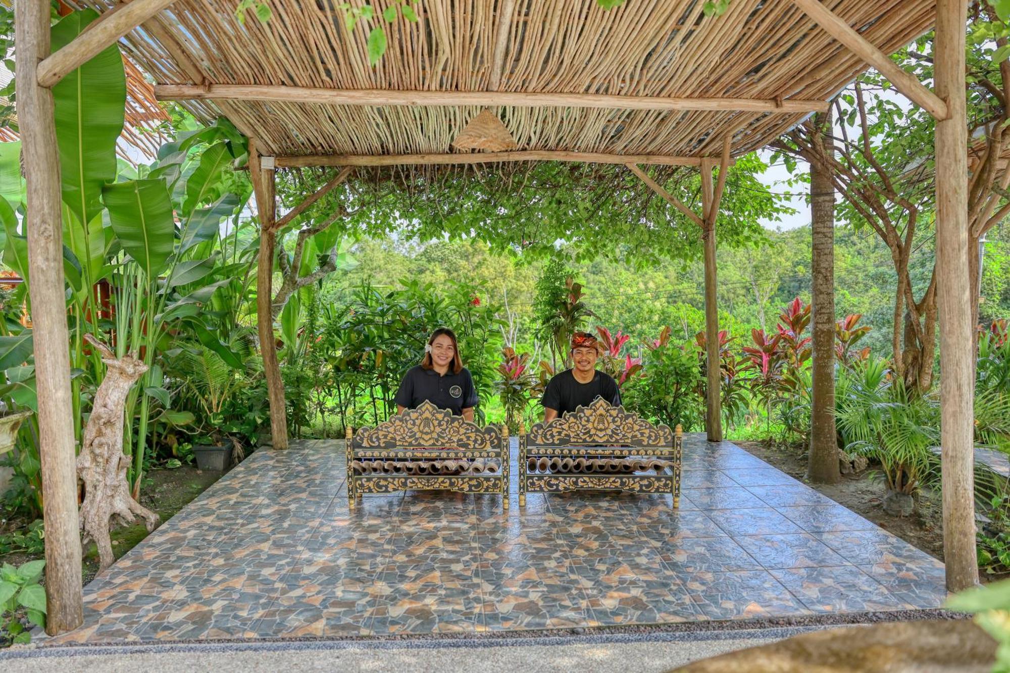Bagia Bungalows Batumadeg Ngoại thất bức ảnh